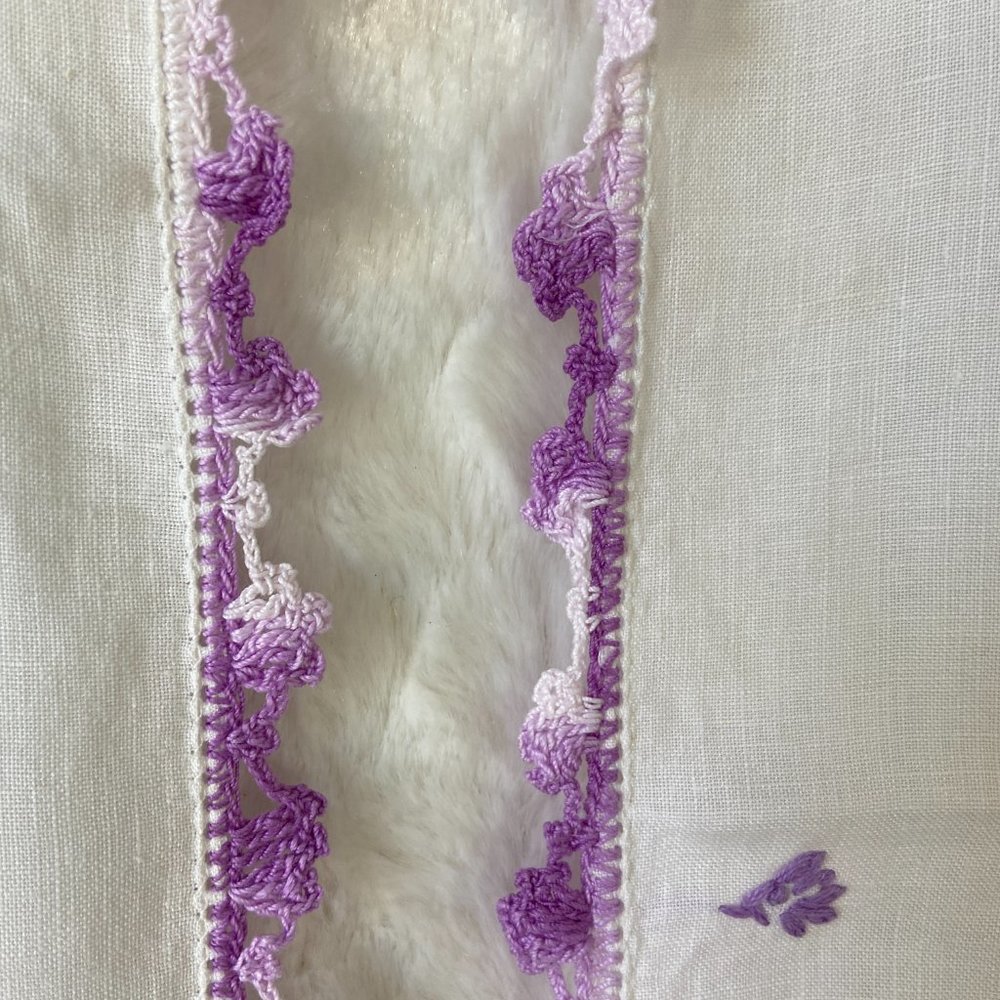 Vintage set 2 Linen Handmade embroidery Floral Crocheted Bordered edges Runners - Picture 4 of 10